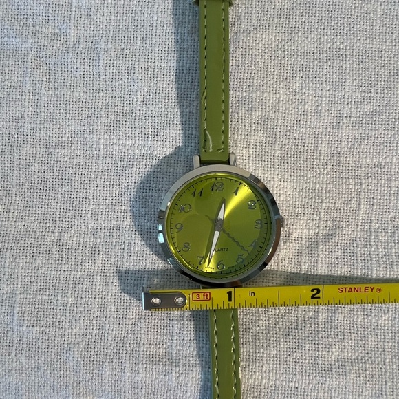 Quartz Women’s Watch - Picture 5 of 5